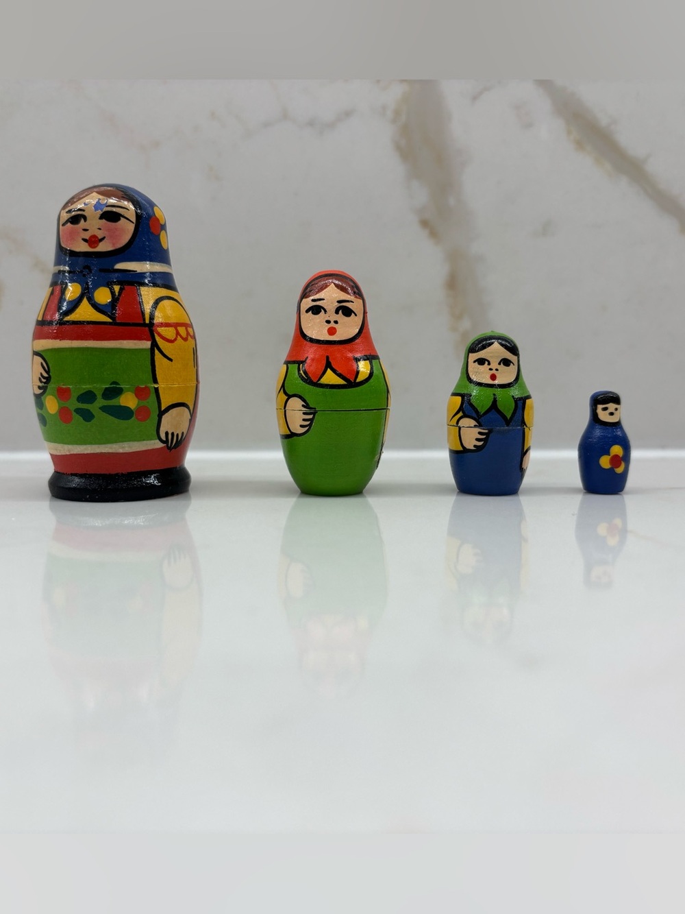 Vintage Hand-Painted Wooden Nesting Matryoshka 4 Doll Set Zagorsk USSR